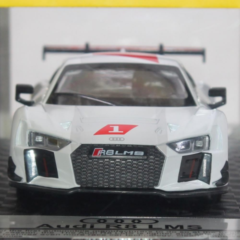 1:24 AUDİ R8 LMS Işıklı Metal Model Araba