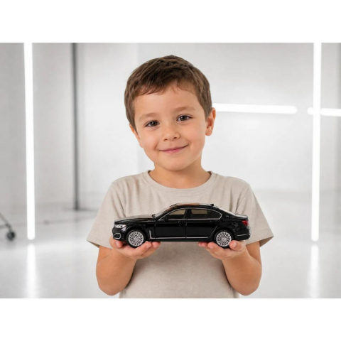 BMW 740 1:24 Metal Model Araba