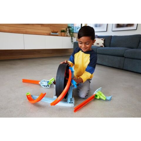 Hot Wheels Dönen Tekerlek Macerası Yarış Seti
