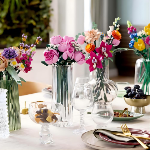 LEGO Botanicals Pembe Gül Buketi 10374 - Yetişkinler için Dekoratif Çiçek Modeli Yapım Seti (789 Parça)