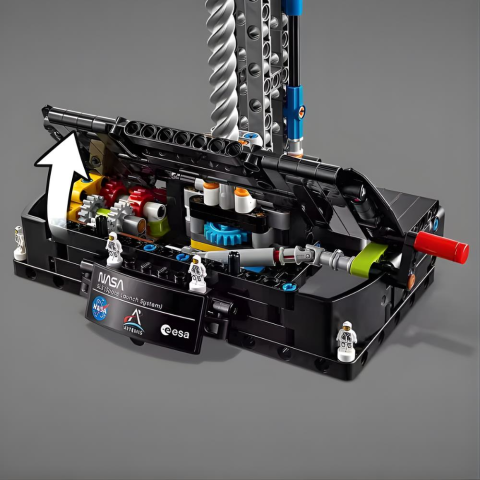 LEGO Technic NASA Artemis Uzay Fırlatma Sistemi Roketi 42221