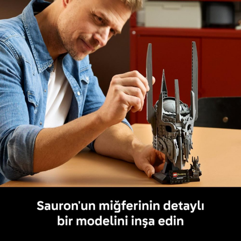 LEGO® Icons Yüzüklerin Efendisi: Sauron'un Miğferi 11373