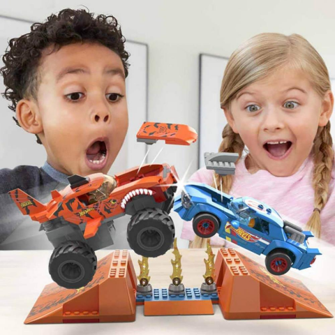 Hot Wheels® Smash N Crash Tiger Shark Çarpışma Seti