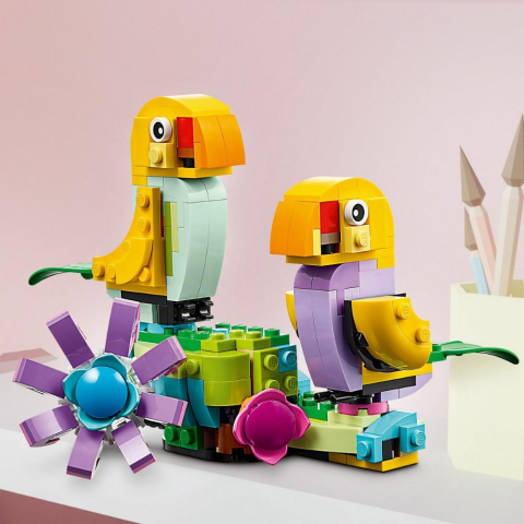 LEGO® Creator Sulama Kabında Çiçekler 31149
