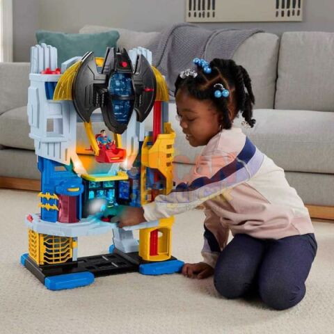 Imaginext DC Super Friends Ultimate Headquarters Sesli ve Işıklı Macera Oyun Seti HNW08