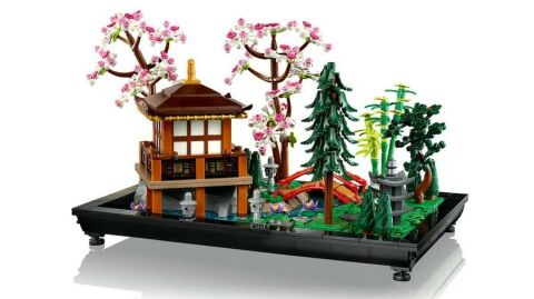 10315 LEGO® Icons Huzurlu Bahçe