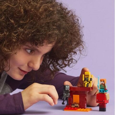 LEGO Nether Lav Savaşı 4 Minecraft