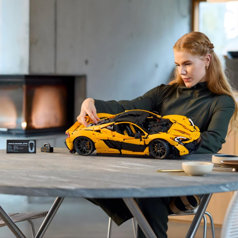 LEGO® Technic McLaren P1™ Yetişkinler için Hiper Araba Seti 42172