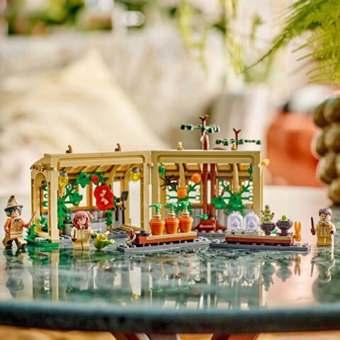 LEGO® Harry Potter Hogwarts Şatosu: Bitkibilim Dersi 76445 4