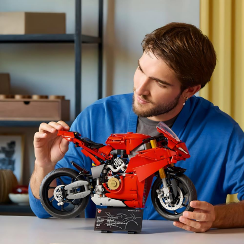 LEGO® S Motosiklet Modeli Yapım Seti 42202