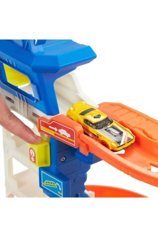 Hot Wheels City Köpek Balığından Kaçış Oyun Seti