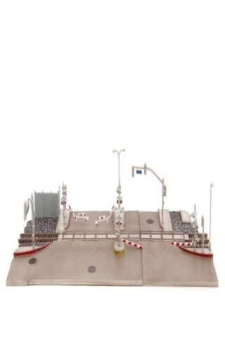 Fast & Furious Nano Train Scene Diorama 1:65''