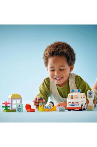 LEGO ® DUPLO® Ambulans ve Sürücü 10447 - 2 Yaş ve Üzeri Küçük Çocuklar için  Yapım Seti (19 Parça)