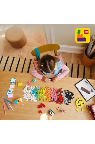 LEGO ® Classic Yaratıcı Mutlu Kutu 11042 - 5 Yaş ve Üzeri Oyuncak Yapım Seti (680 Parça)