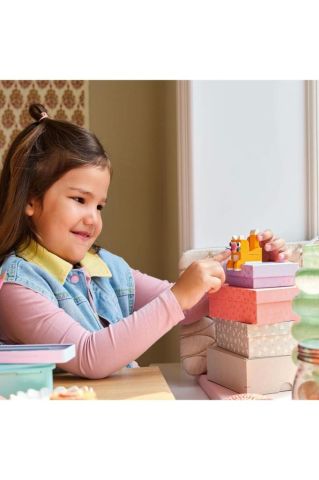 LEGO ® Classic Yaratıcı Mutlu Kutu 11042 - 5 Yaş ve Üzeri Oyuncak Yapım Seti (680 Parça)