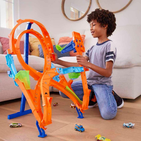 Hot Wheels Dikey Yarış Heyecanı Oyun Seti Hmb15