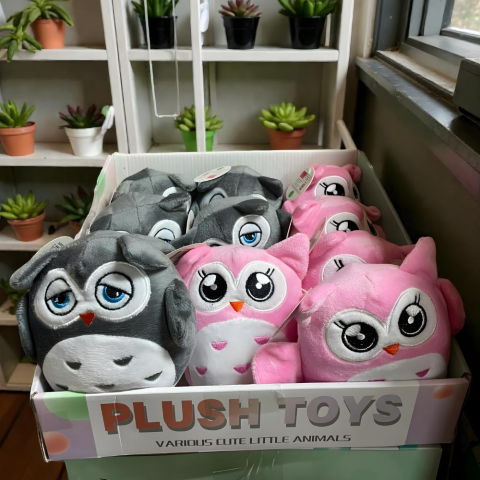Displayde Sesli Peluş Oyuncak