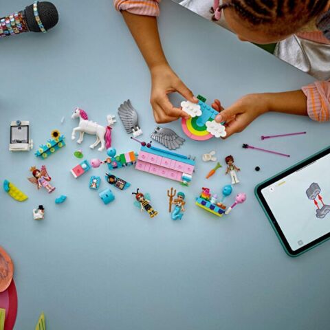 LEGO Friends Tek Boynuzlu At ve Peri ile Kostüm Partisi 42661