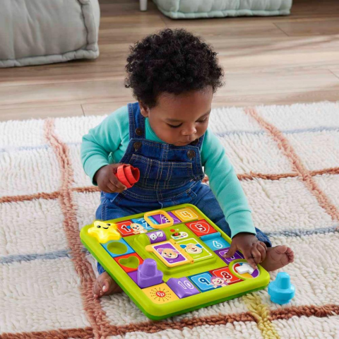 Fisher Price Eğitici Köpekçiğin Oyun İstasyonu HRB70